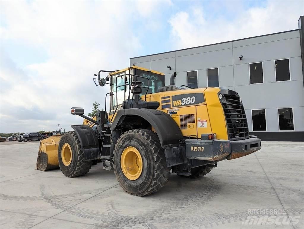 Komatsu WA380-8 轮式装载机