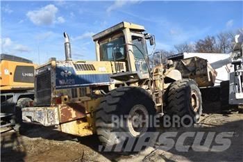 Komatsu WA420 轮式装载机
