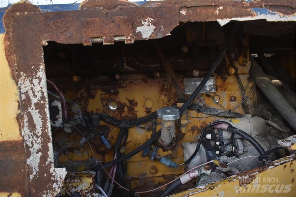 Komatsu WA420 轮式装载机