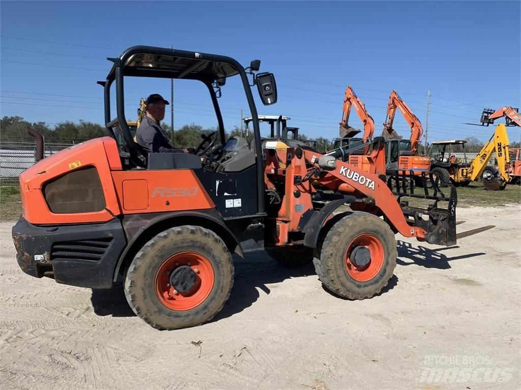 Kubota R530 轮式装载机