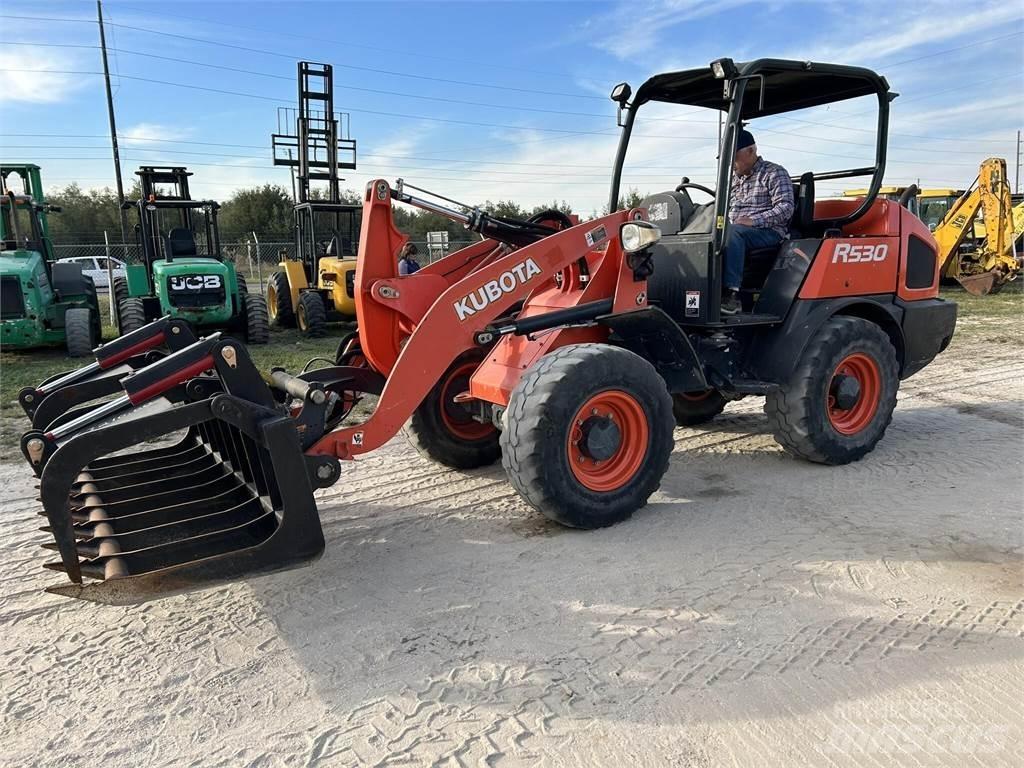 Kubota R530 轮式装载机