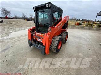 Kubota SSV75 滑移装载机
