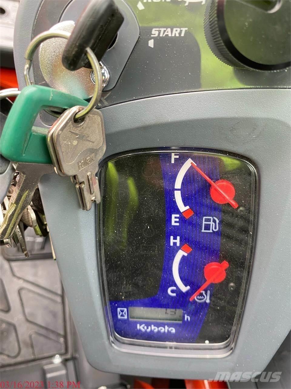 Kubota SSV75 滑移装载机