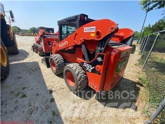Kubota SSV75 滑移装载机
