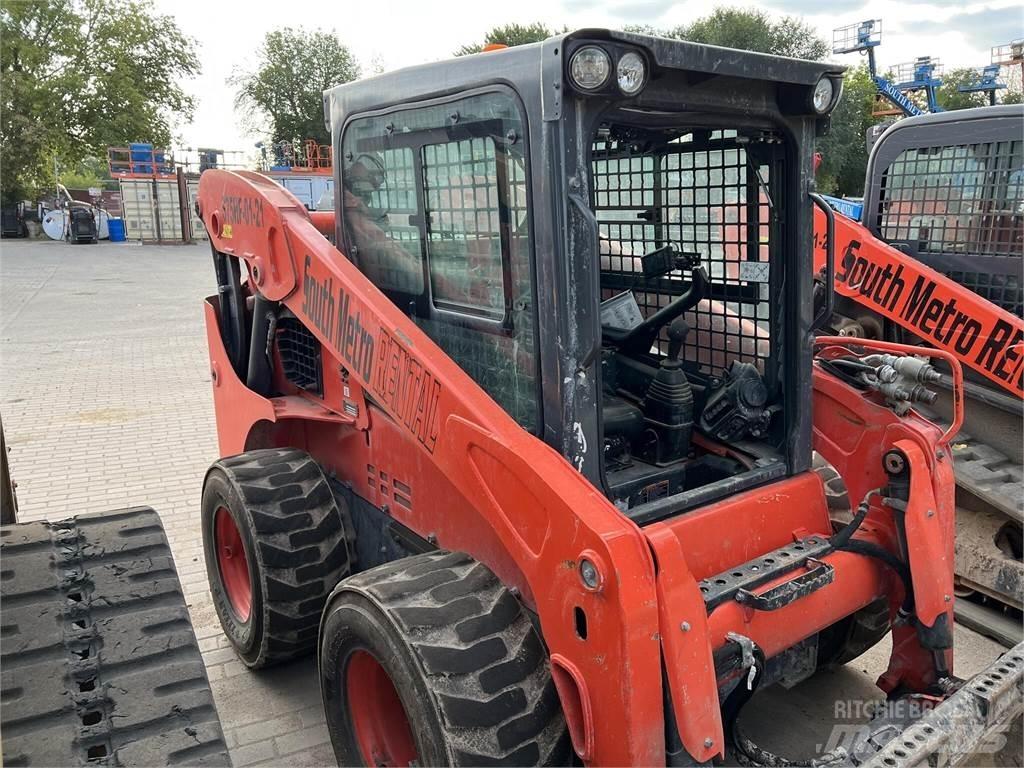 Kubota SSV75 滑移装载机