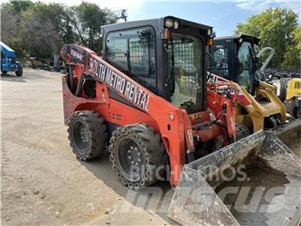 Kubota SSV75 滑移装载机