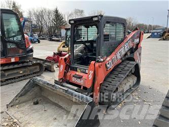Kubota SVL75-2 滑移装载机