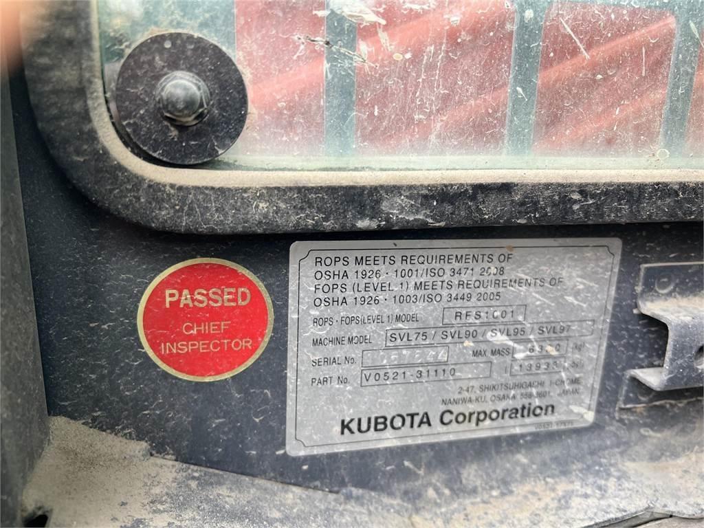 Kubota SVL75-2 滑移装载机