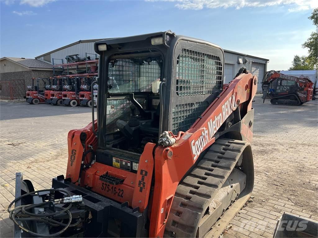 Kubota SVL75-2 滑移装载机