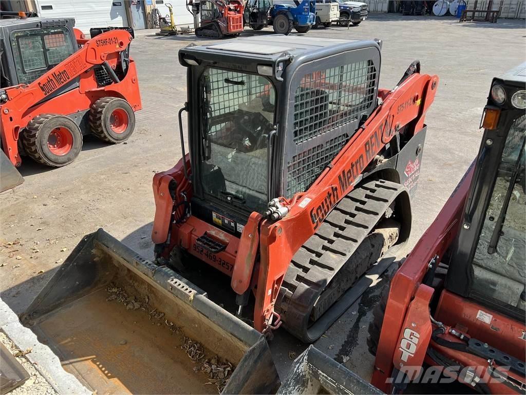 Kubota SVL75-2 滑移装载机
