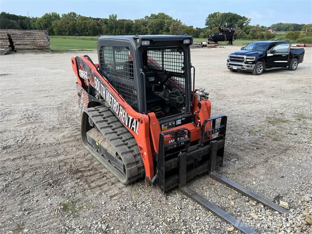 Kubota SVL75-2 滑移装载机