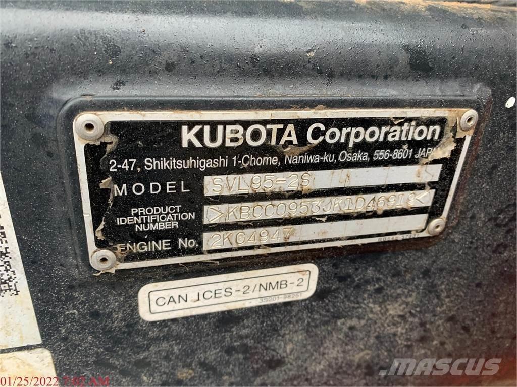 Kubota SVL95-2S 滑移装载机