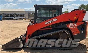 Kubota SVL95-2S 滑移装载机