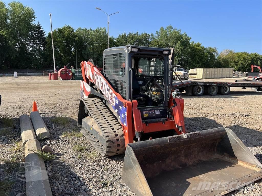 Kubota SVL97-2 滑移装载机