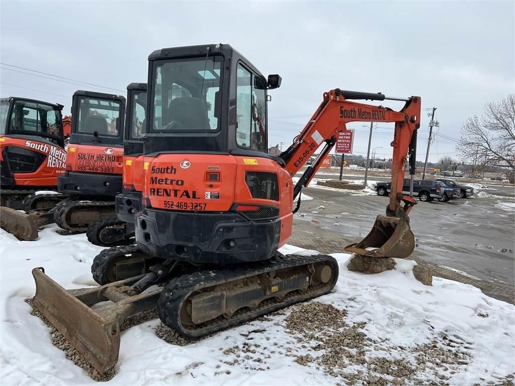 Kubota U35 小型挖掘机