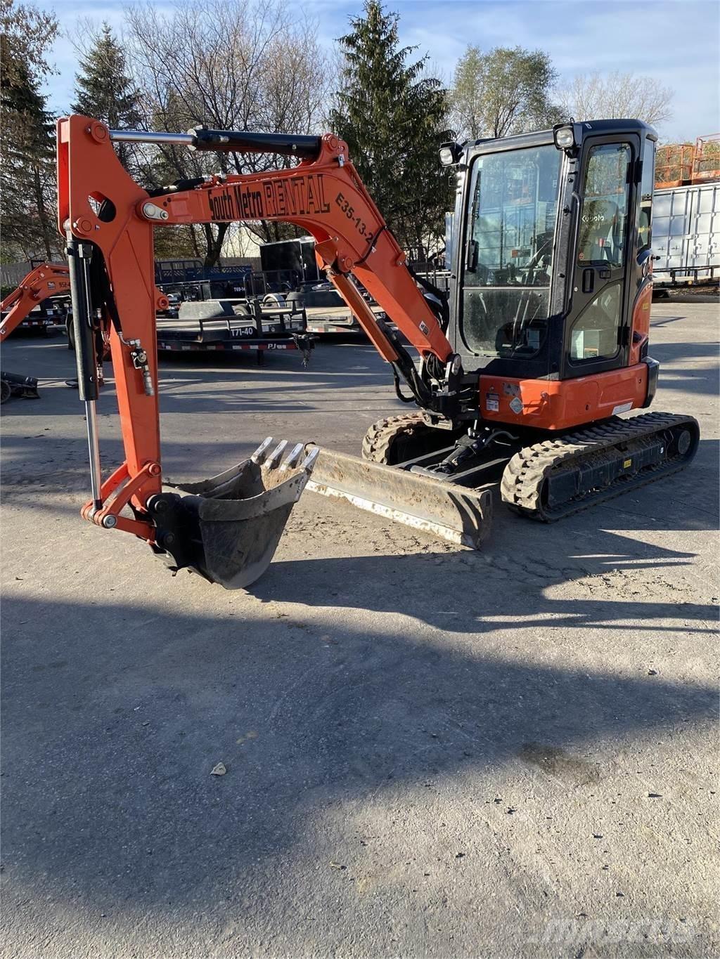 Kubota U35-4 小型挖掘机