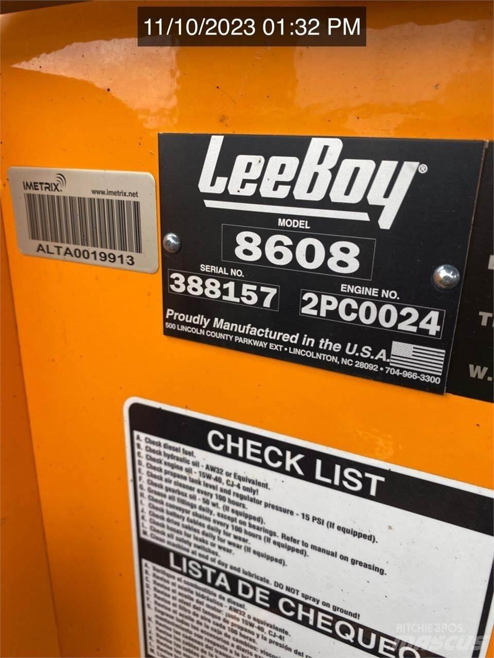 LeeBoy 8608 沥青摊铺机