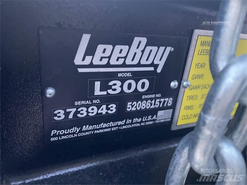LeeBoy L300 沥青摊铺机