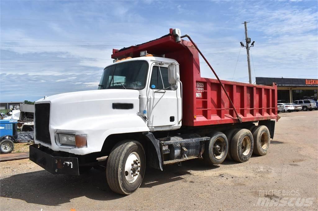 Mack CH613 自卸式货车