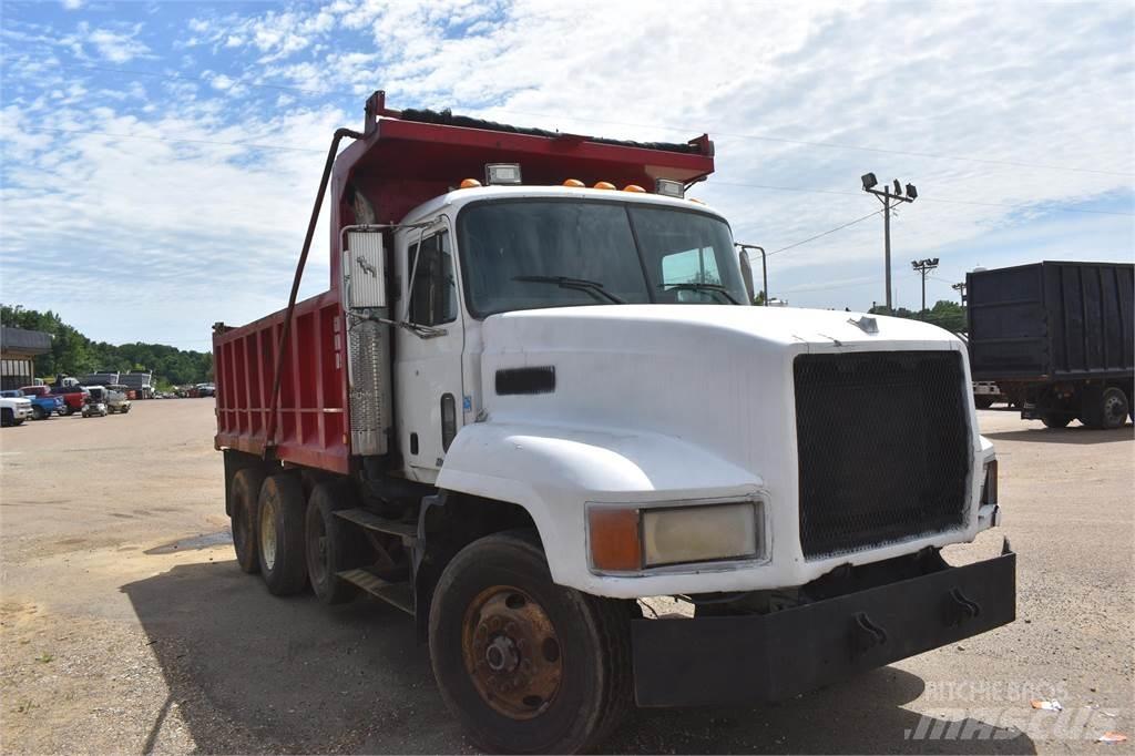 Mack CH613 自卸式货车