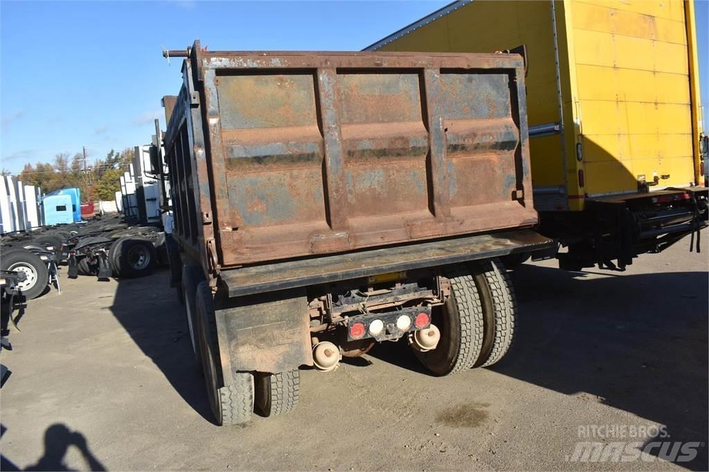 Mack CH613 自卸式货车