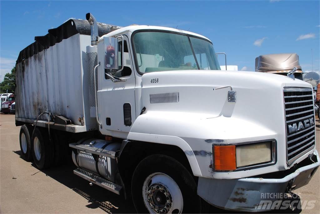 Mack CH613 自卸式货车