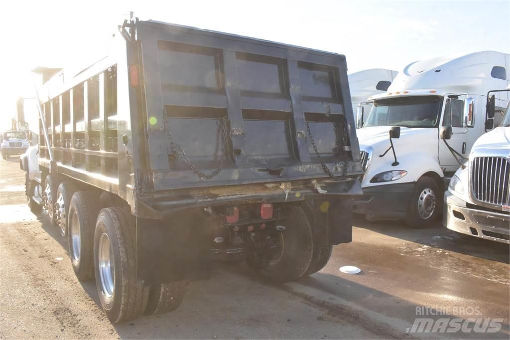 Mack GRANITE CV713 自卸式货车