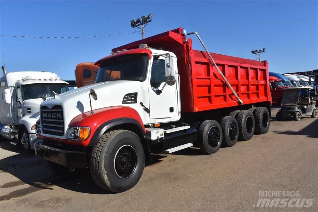 Mack GRANITE CV713 自卸式货车