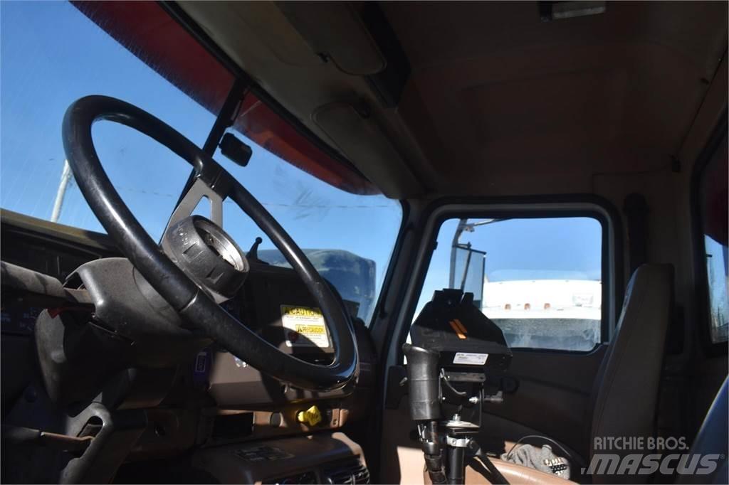 Mack GRANITE CV713 自卸式货车