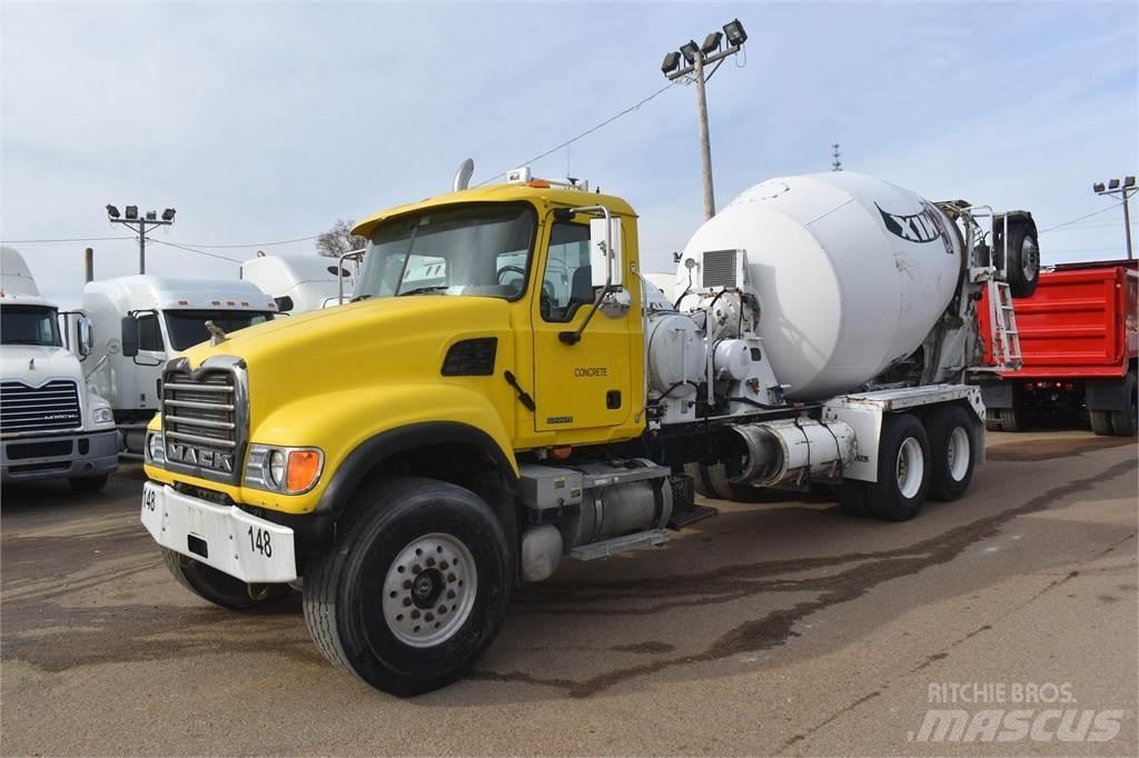 Mack GRANITE CV713 混凝土搅拌车