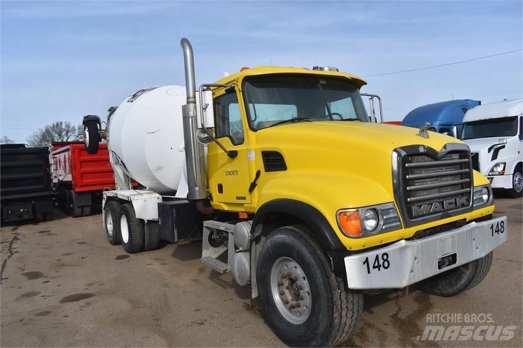Mack GRANITE CV713 混凝土搅拌车