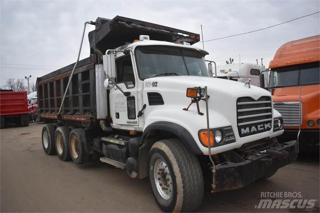 Mack GRANITE CV713 自卸式货车