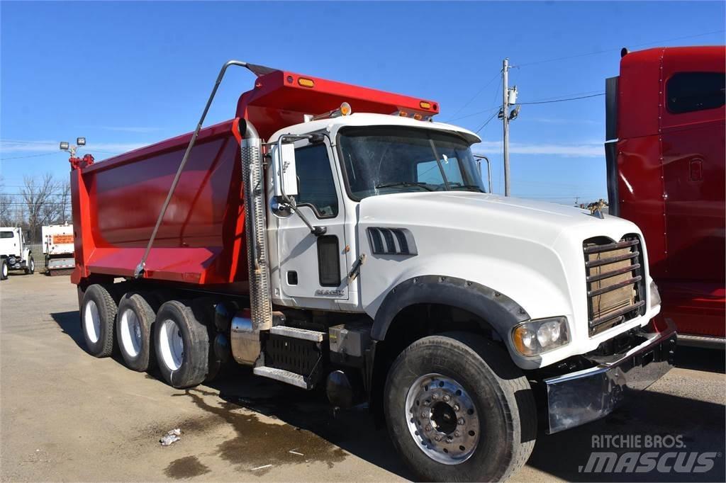 Mack GRANITE GU713 自卸式货车