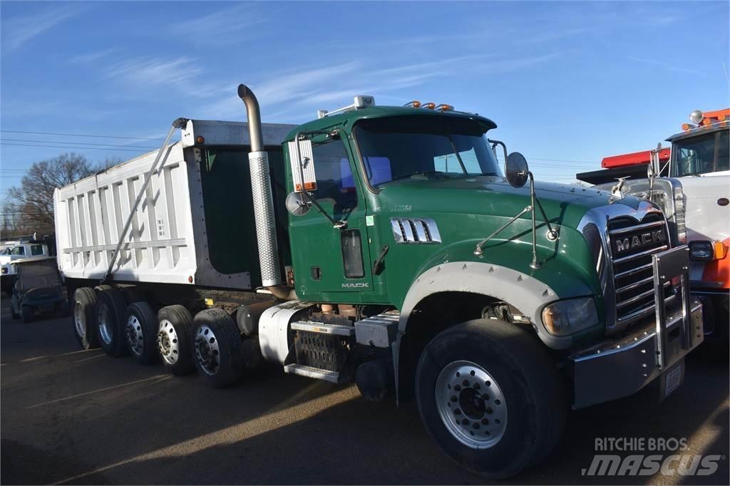 Mack GRANITE GU713 自卸式货车