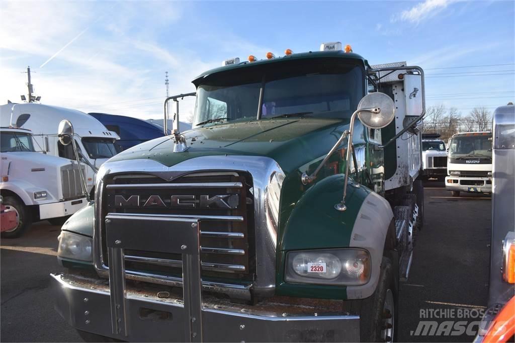 Mack GRANITE GU713 自卸式货车