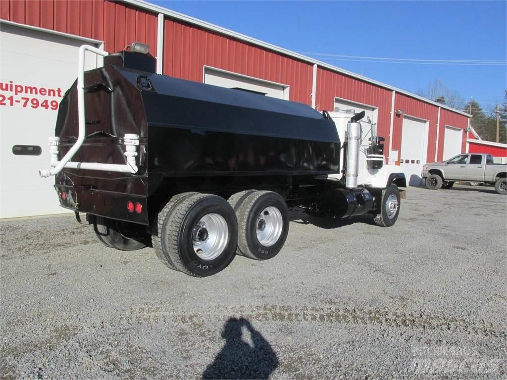 Mack R685S 油罐车