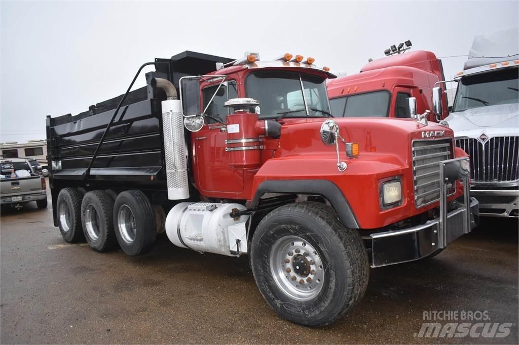 Mack RD688S 自卸式货车