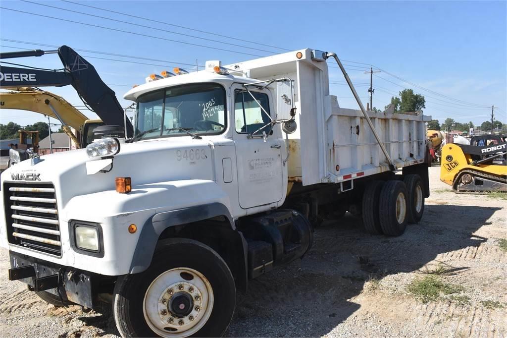 Mack RD690S 自卸式货车