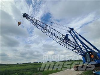 Manitowoc 777 履带起重机