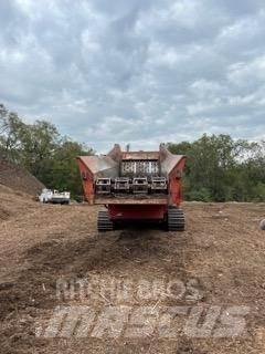 Morbark 6400XT 木材削片机
