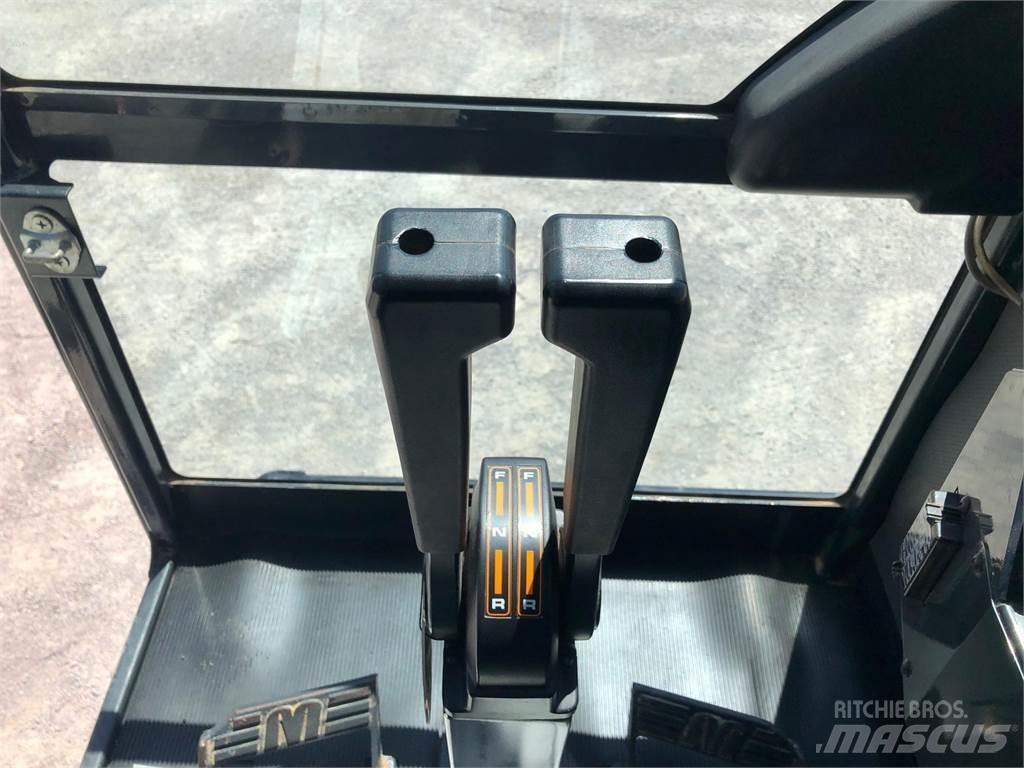 Morooka MST1500VD 履带式自卸车