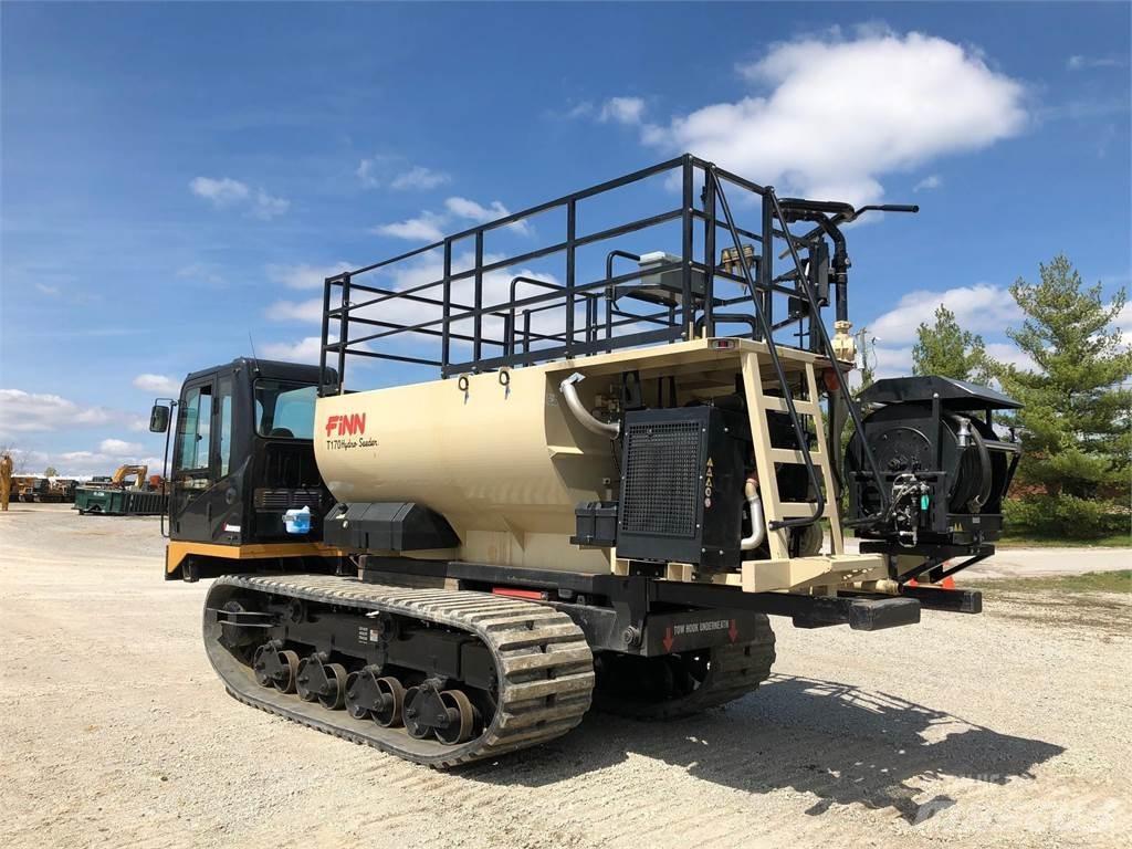 Morooka MST2200VD 履带式自卸车