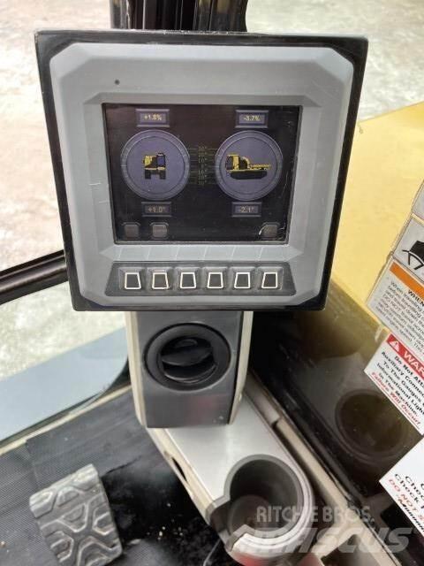 Morooka MST3000VD 履带式自卸车