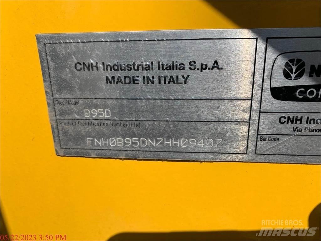 New Holland B95D 反铲装载机