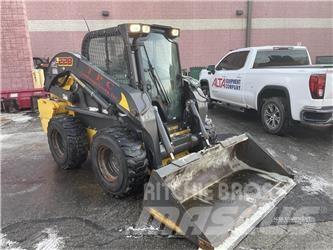 New Holland L228 滑移装载机