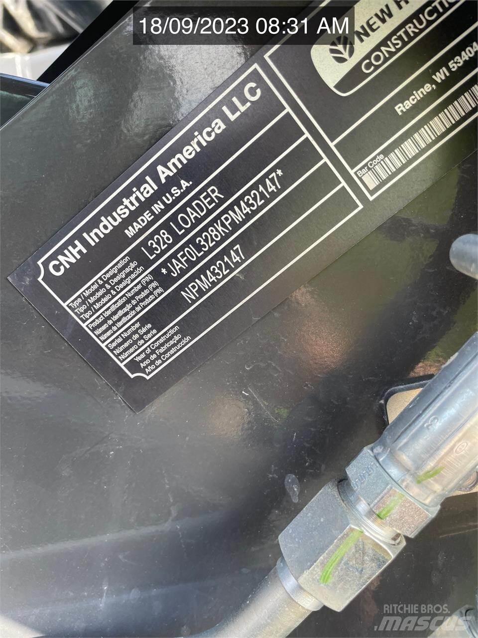 New Holland L328 滑移装载机