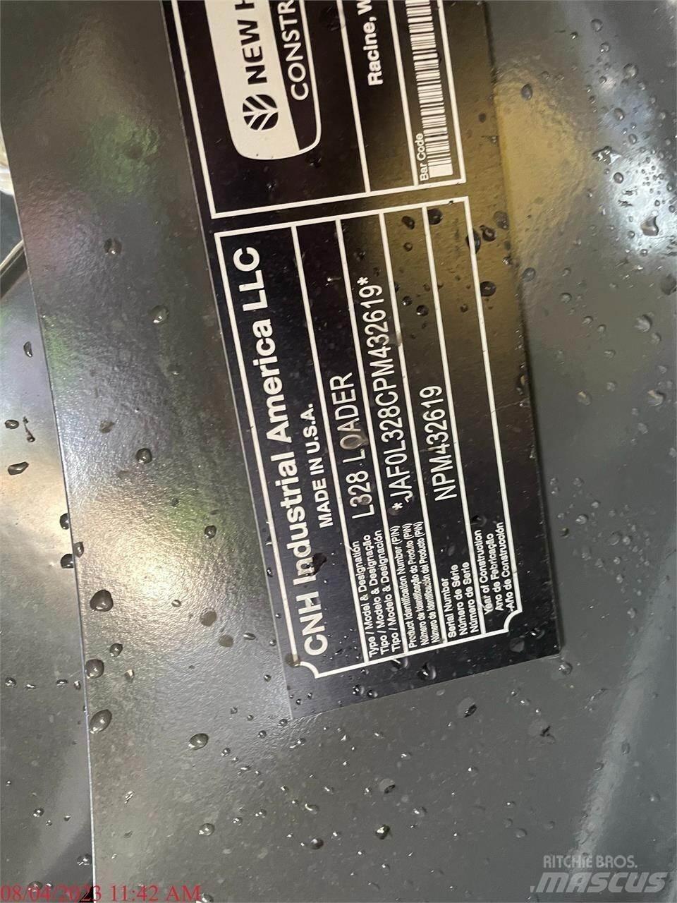 New Holland L328 滑移装载机
