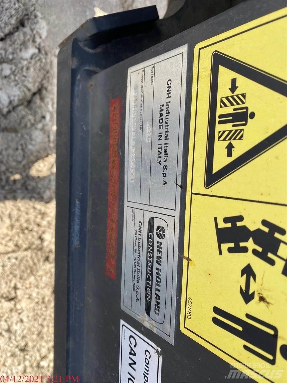 New Holland W80C 轮式装载机