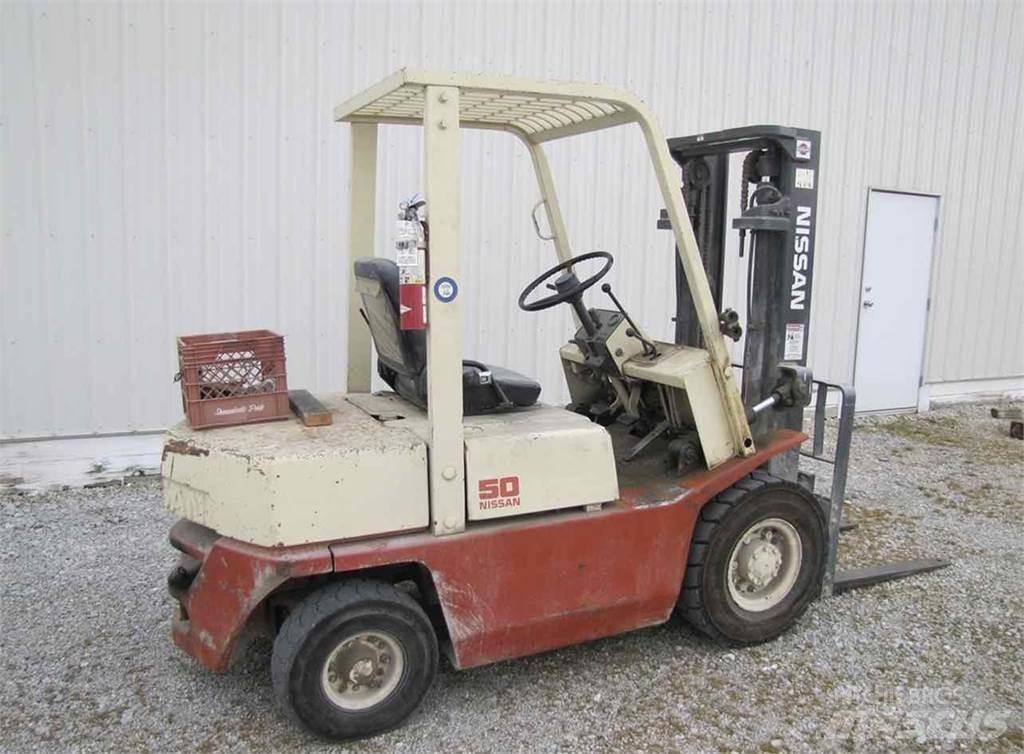 Nissan PF02A25V 其他叉车