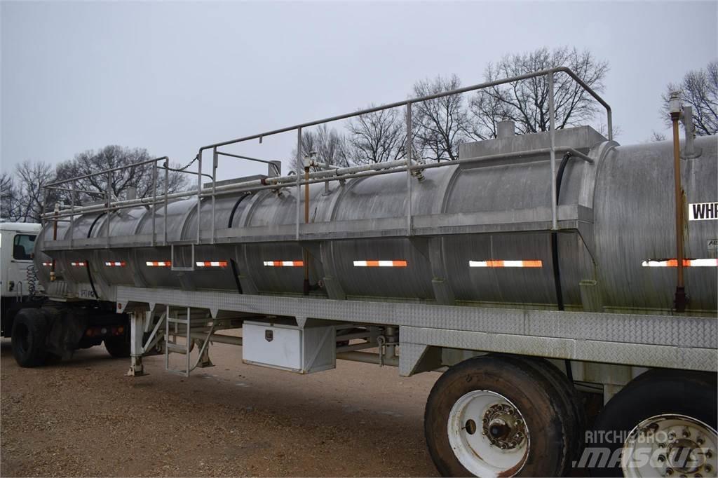  OVERLAND 罐式拖车